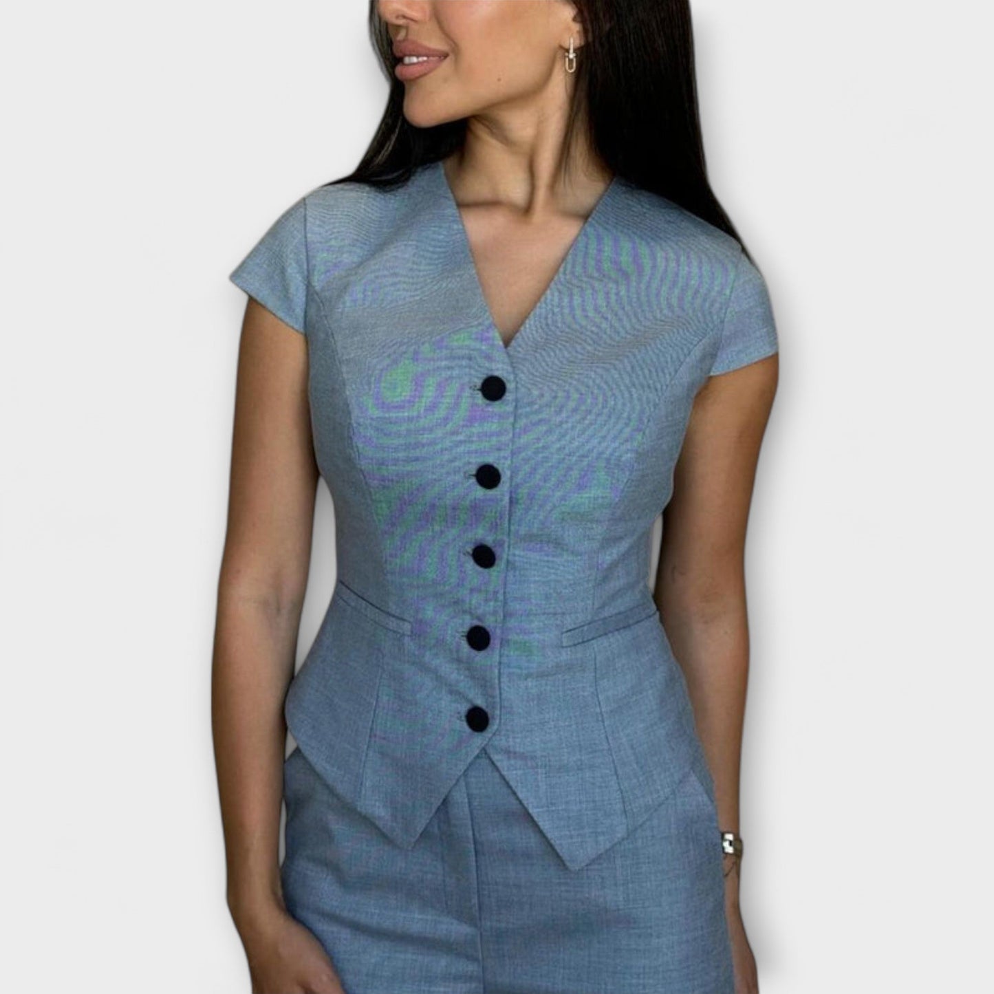 Nadina – Elegantes V-Ausschnitt-Top & Hosen-Set