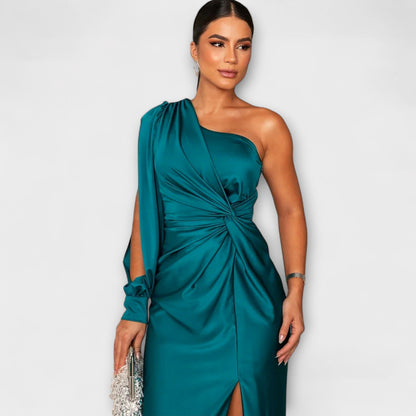Gisela - Elegantes Kleid mit Raffinesse 