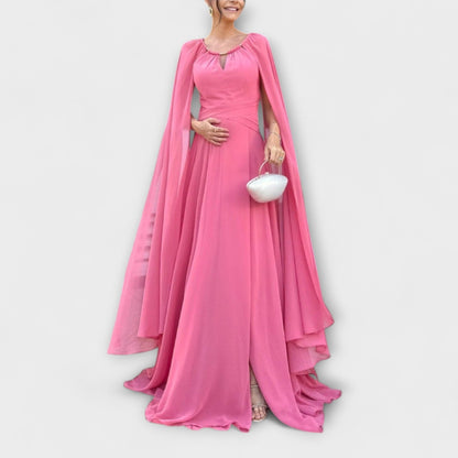 Elke - Elegantes Maxikleid mit Cape-Ärmeln und hohem Schlitz