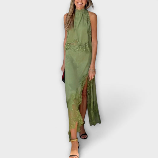 Fredrika – Satin-Set mit Spitzenakzenten und plissiertem Ausschnitt