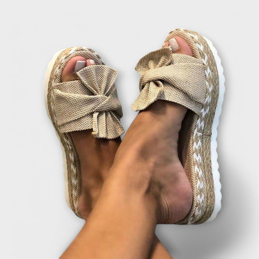Franka - Orthopädische Sandalen mit Fliege