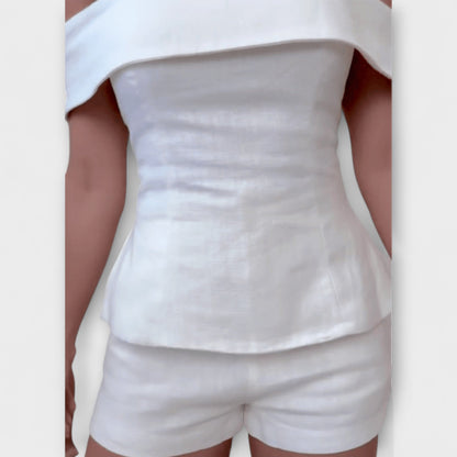 Fredrika – Weißes Freizeit-Ensemble mit Eleganz-Twist