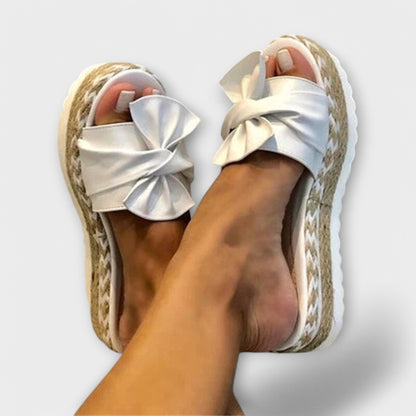 Franka - Orthopädische Sandalen mit Fliege