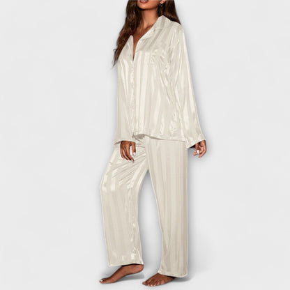 Nina - Luxuriöser Pyjama