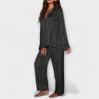 Nina - Luxuriöser Pyjama