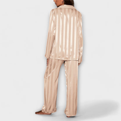 Nina - Luxuriöser Pyjama