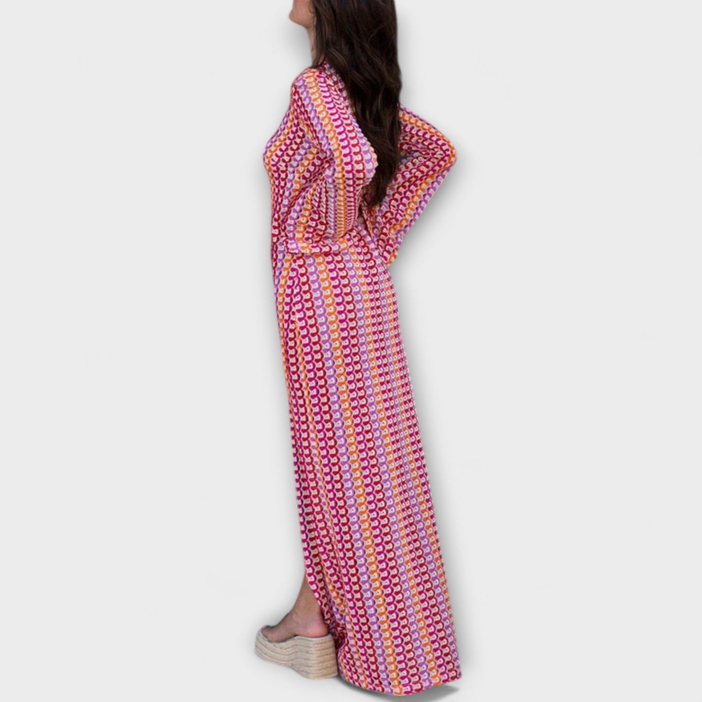 Leonora – Maxikleid mit V-Ausschnitt und Urlaubsflair 