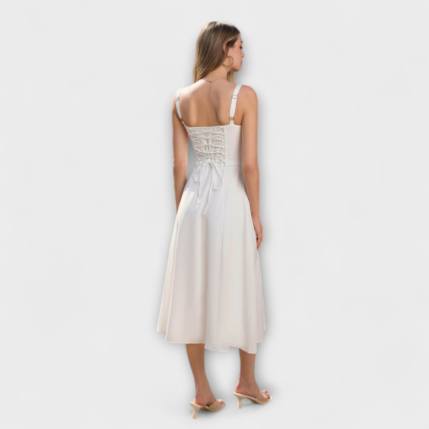 Wilma - Rüschentopkleid mit Schlitzdetail 