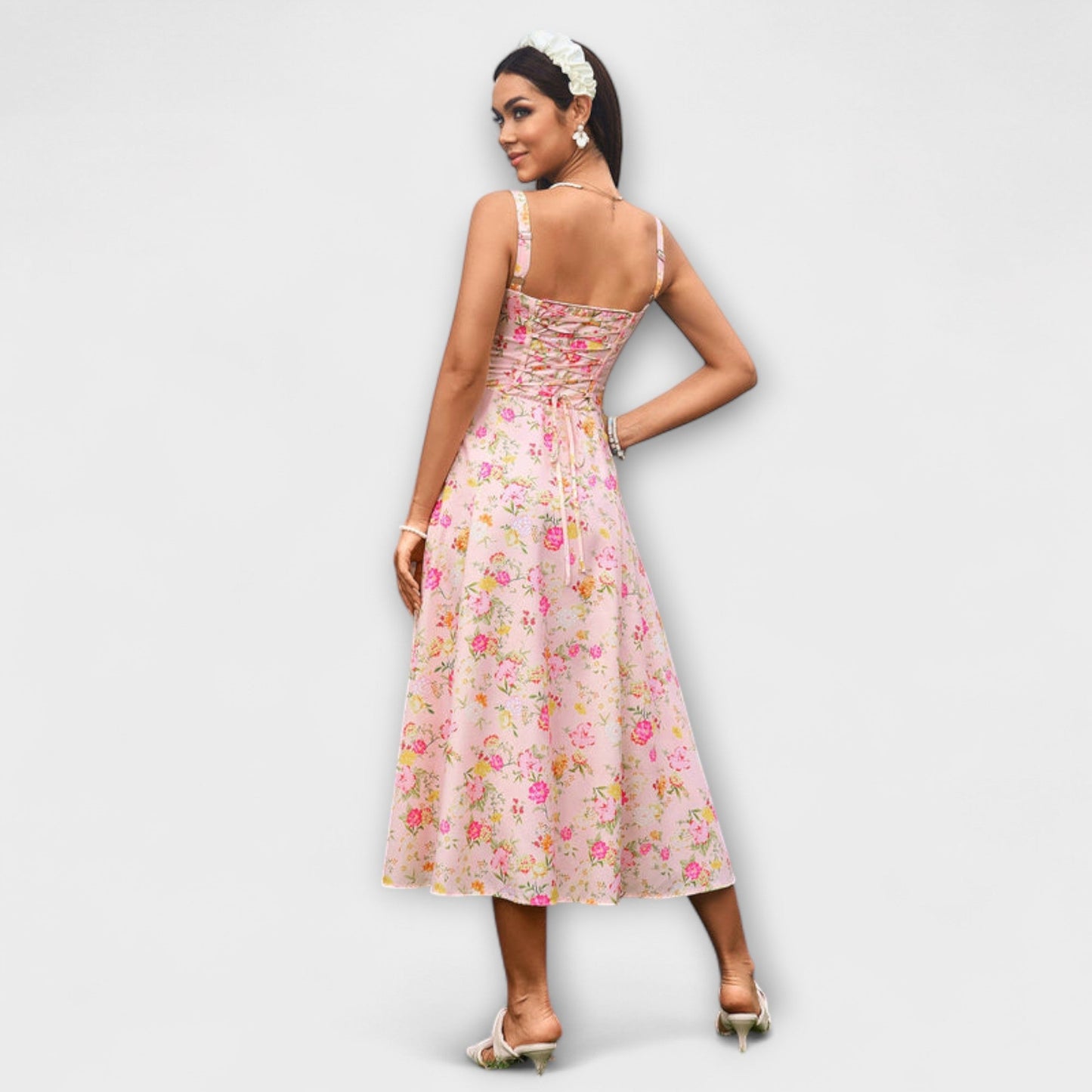 Wilma - Rüschentopkleid mit Schlitzdetail 
