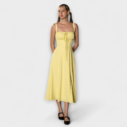 Wilma - Rüschentopkleid mit Schlitzdetail 