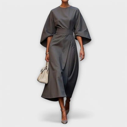 Lia - Elegantes Kleid mit Ärmeln 
