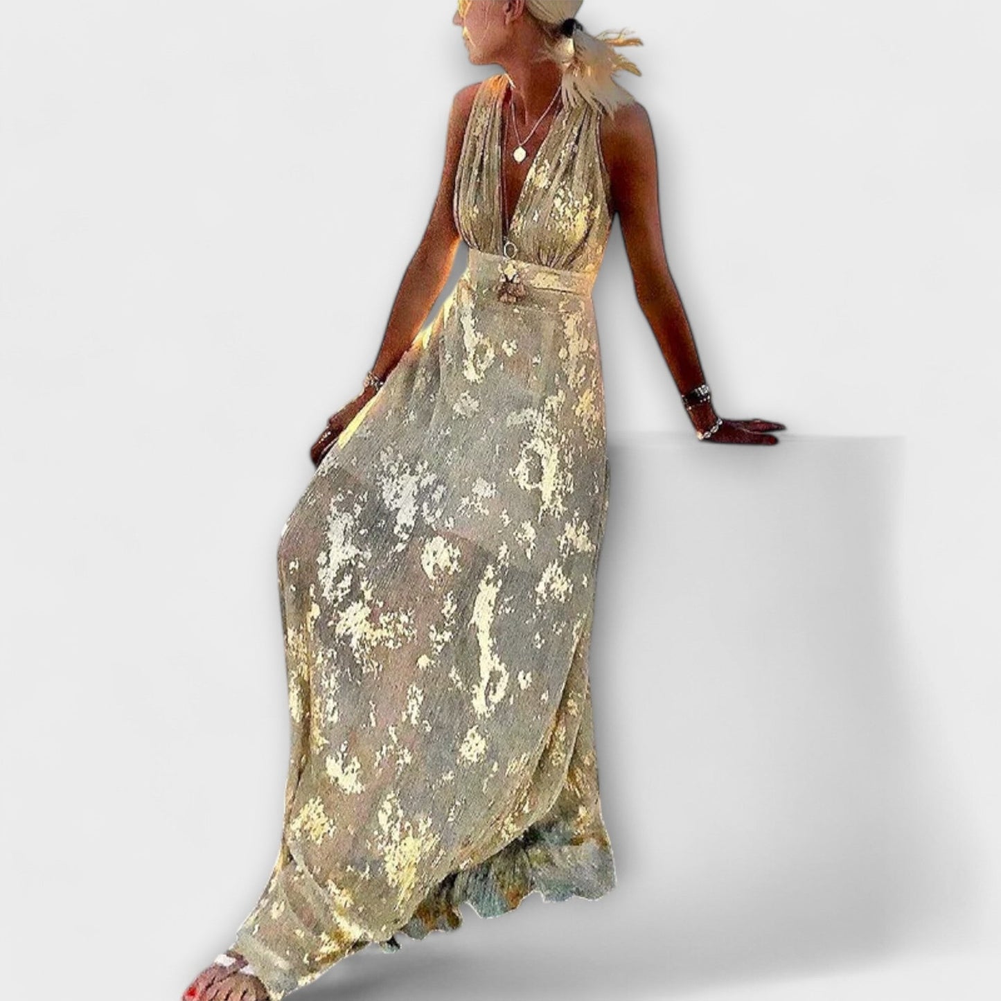 Sybilla - Fließendes Kleid mit V-Ausschnitt und Pailletten-Details 