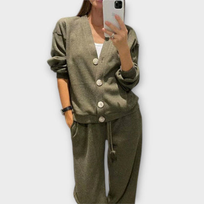 Chantal – Cardigan &amp; Hosen Set