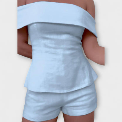 Fredrika – Weißes Freizeit-Ensemble mit Eleganz-Twist