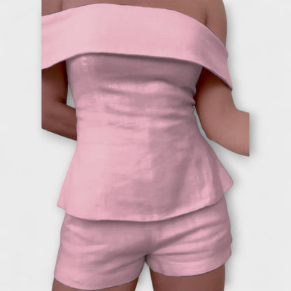 Fredrika – Weißes Freizeit-Ensemble mit Eleganz-Twist